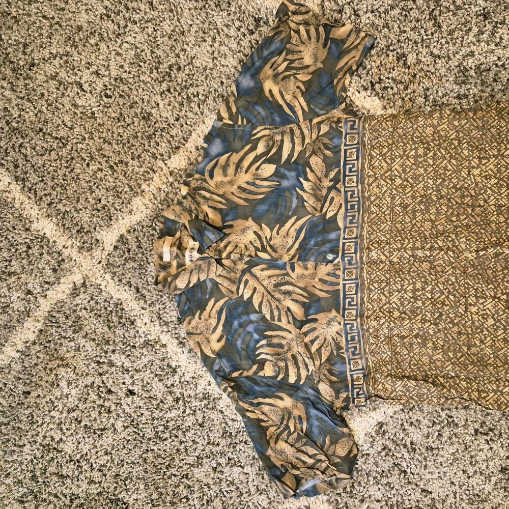 Cambria Moda blue/gold leaf print rayon shirt with gold Greek key border, size X
